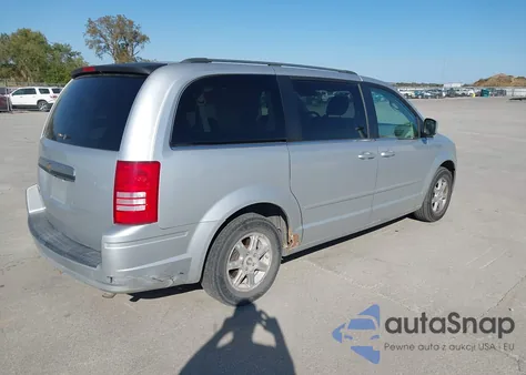 2008 Chrysler Town & Country Touring из США, поврежденный, VIN 2A8HR54P18R799830